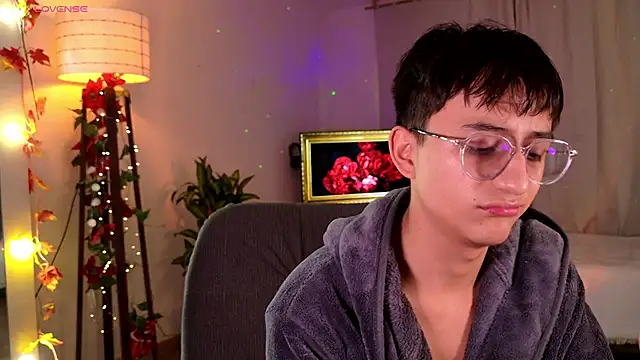 Snapshot of Mr_evan1 chatting on February 25, 2025, 1:00 pm Mr evan1 online show from February 25, 2025, 1:00 pm