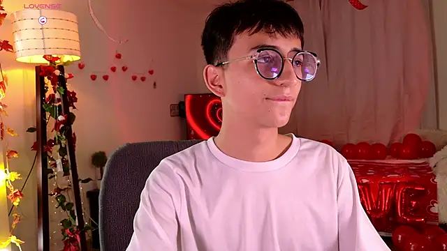Snapshot of Mr_evan1 chatting on February 14, 2025, 3:05 pm Mr evan1 online show from February 14, 2025, 3:05 pm