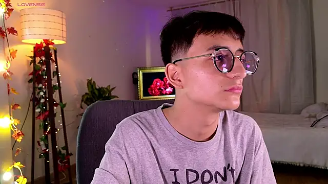Snapshot of Mr_evan1 chatting on February 28, 2025, 1:58 pm Mr evan1 online show from February 28, 2025, 1:58 pm
