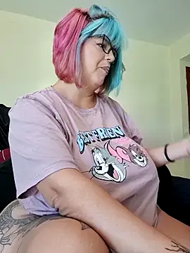 Snapshot of Escarlate4you_ chatting on February 22, 2026, 10:17 am Escarlate4you online show from February 22, 2026, 10:17 am