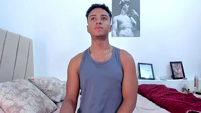 Snapshot of MagnusKing_ chatting on July 12, 2026, 3:29 am MagnusKing online show from July 12, 2026, 3:29 am