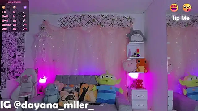 Snapshot of _dayana_miler chatting on October 27, 2025, 1:45 pm dayana miler online show from October 27, 2025, 1:45 pm