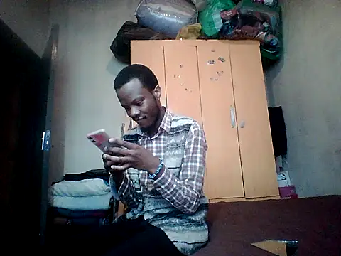 Snapshot of CedRickBakana chatting on September 18, 2025, 7:33 am CedRickBakana online show from September 18, 2025, 7:33 am