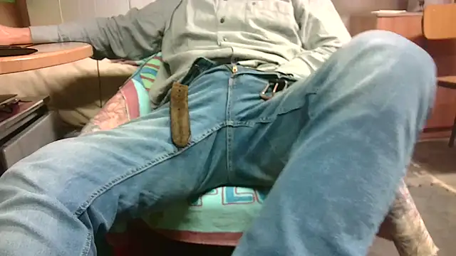 Snapshot of Giulio35_Pika chatting on March 12, 2026, 4:00 pm Giulio35 Pika online show from March 12, 2026, 4:00 pm