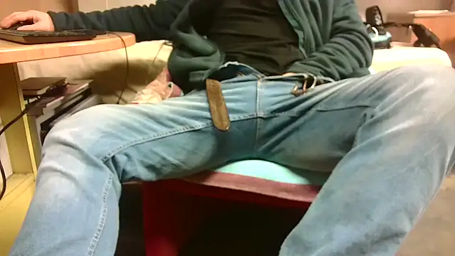 Snapshot of Giulio35_Pika chatting on March 14, 2026, 5:46 am Giulio35 Pika online show from March 14, 2026, 5:46 am