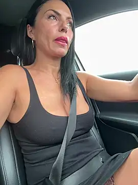 KimKelly13 online show from July 27, 2026, 4:52 am