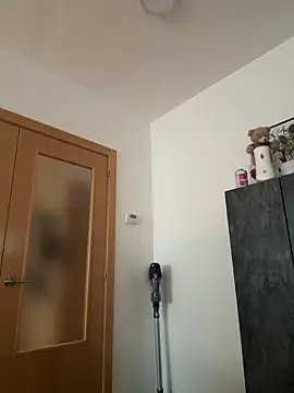 Snapshot of KimKelly13 chatting on November 2, 2025, 9:47 am KimKelly13 online show from November 2, 2025, 9:47 am