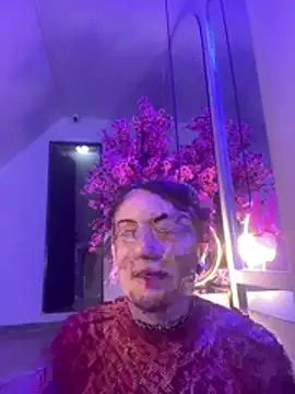 Broklinwhite  online show from July 25, 2026, 2:23 pm