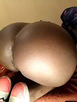 Misskhalifa  online show from November 30, 2025, 12:11 am