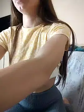 Snapshot of AntoniaHottie chatting on October 9, 2025, 6:36 am AntoniaHottie online show from October 9, 2025, 6:36 am