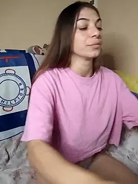 Snapshot of AntoniaHottie chatting on November 4, 2025, 8:18 am AntoniaHottie online show from November 4, 2025, 8:18 am