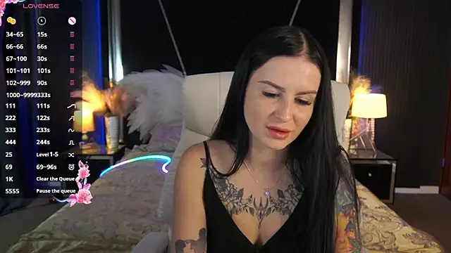 Snapshot of AmberDismond chatting on June 24, 2026, 6:12 am AmberDismond online show from June 24, 2026, 6:12 am