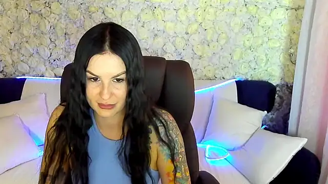 Snapshot of AmberDismond chatting on May 8, 2026, 5:44 am AmberDismond online show from May 8, 2026, 5:44 am