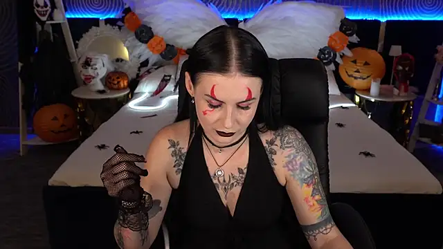 Snapshot of AmberDismond chatting on October 31, 2025, 1:52 pm AmberDismond online show from October 31, 2025, 1:52 pm