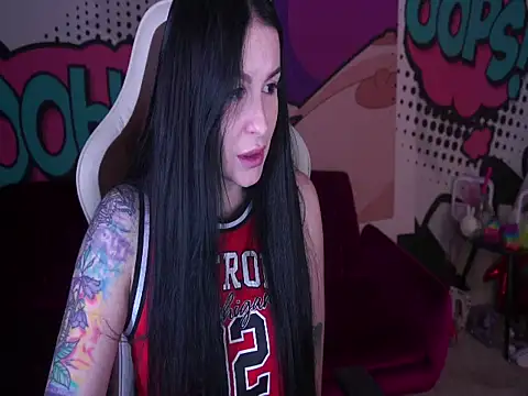 Snapshot of AmberDismond chatting on July 13, 2026, 6:13 am AmberDismond online show from July 13, 2026, 6:13 am