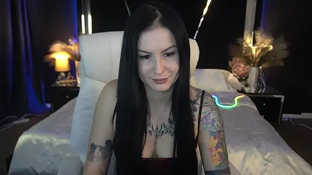 Snapshot of AmberDismond chatting on November 16, 2025, 6:40 am AmberDismond online show from November 16, 2025, 6:40 am