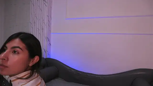 ShelleyMorell online show from October 10, 2025, 2:51 pm