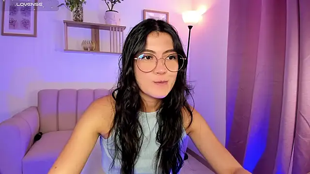 Lilabril online show from July 28, 2026, 4:39 pm