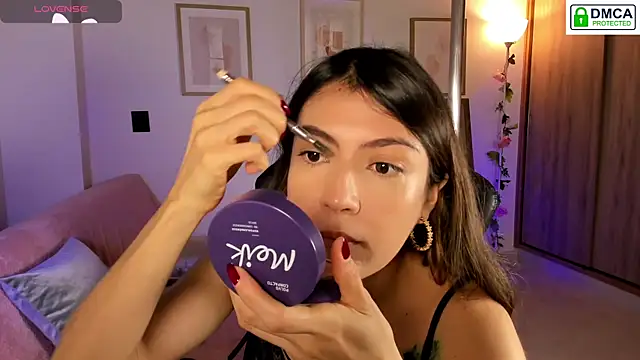 Snapshot of Lilabril chatting on November 25, 2025, 2:39 pm Lilabril online show from November 25, 2025, 2:39 pm