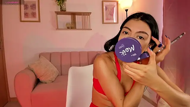 Lilabril online show from August 5, 2026, 2:44 pm