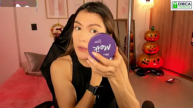 Snapshot of Lilabril chatting on October 16, 2025, 2:36 pm Lilabril online show from October 16, 2025, 2:36 pm