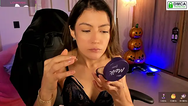 Snapshot of Lilabril chatting on October 21, 2025, 2:38 pm Lilabril online show from October 21, 2025, 2:38 pm