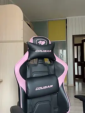 Snapshot of Julietta_a chatting on November 21, 2025, 9:08 am Julietta a online show from November 21, 2025, 9:08 am