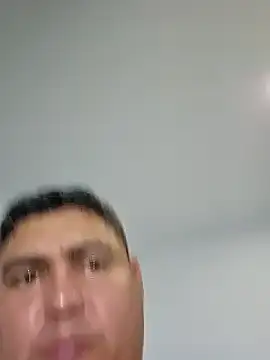 Snapshot of gordito_xx chatting on February 4, 2025, 6:04 am gordito xx online show from February 4, 2025, 6:04 am