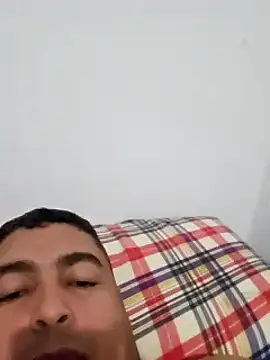 Snapshot of gordito_xx chatting on February 20, 2025, 11:43 pm gordito xx online show from February 20, 2025, 11:43 pm