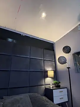 CHERRYY BOMB  online show from November 30, 2025, 3:18 am