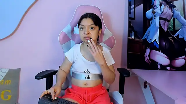 Snapshot of CharlotteMuller chatting on February 13, 2026, 6:19 pm CharlotteMuller online show from February 13, 2026, 6:19 pm