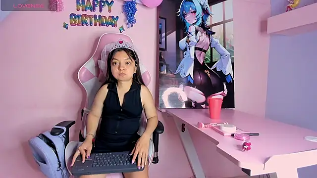 Snapshot of CharlotteMuller chatting on March 10, 2026, 9:19 pm CharlotteMuller online show from March 10, 2026, 9:19 pm