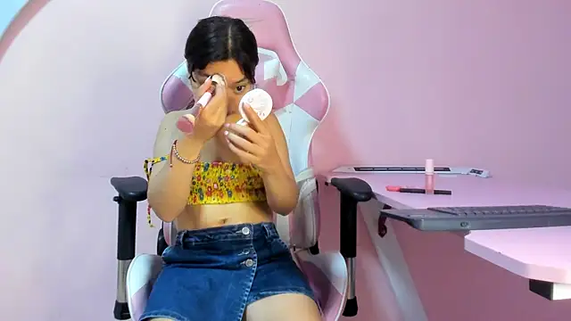 Snapshot of CharlotteMuller chatting on February 22, 2026, 1:57 pm CharlotteMuller online show from February 22, 2026, 1:57 pm