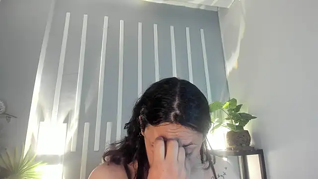 Snapshot of Biiancacox chatting on December 2, 2025, 2:45 am Biiancacox online show from December 2, 2025, 2:45 am