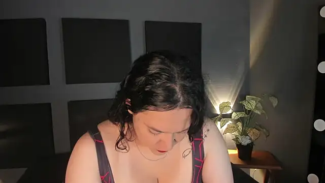 Snapshot of Biiancacox chatting on October 8, 2025, 3:19 am Biiancacox online show from October 8, 2025, 3:19 am