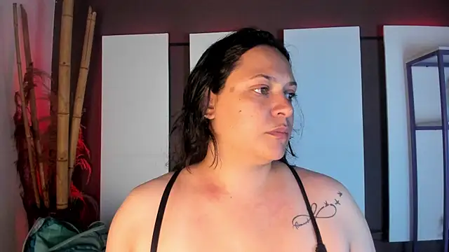 Snapshot of Biiancacox chatting on December 3, 2025, 2:34 am Biiancacox online show from December 3, 2025, 2:34 am