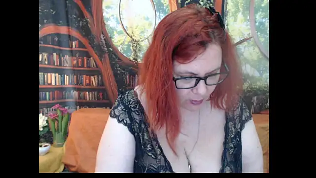 Snapshot of PlayfullMature chatting on August 6, 2026, 2:45 pm PlayfullMature online show from August 6, 2026, 2:45 pm