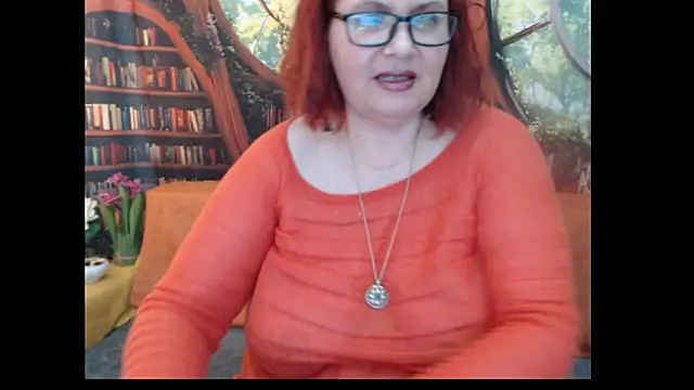 Snapshot of PlayfullMature chatting on July 28, 2026, 6:43 am PlayfullMature online show from July 28, 2026, 6:43 am