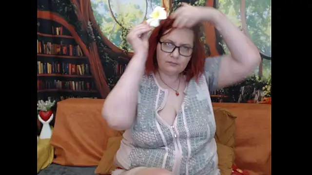 Snapshot of PlayfullMature chatting on July 17, 2026, 6:16 pm PlayfullMature online show from July 17, 2026, 6:16 pm
