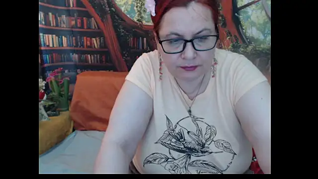 Snapshot of PlayfullMature chatting on June 27, 2026, 9:04 am PlayfullMature online show from June 27, 2026, 9:04 am