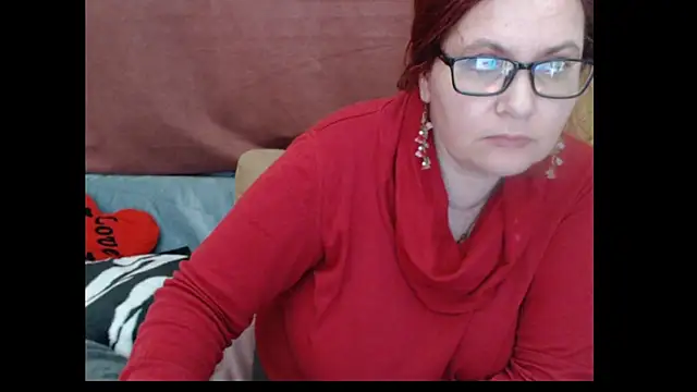 PlayfullMature online show from April 21, 2026, 1:42 am