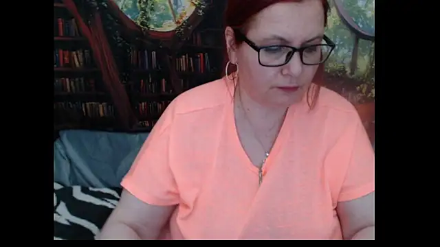 Snapshot of PlayfullMature chatting on May 24, 2026, 6:19 pm PlayfullMature online show from May 24, 2026, 6:19 pm