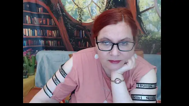 Snapshot of PlayfullMature chatting on June 20, 2026, 3:50 pm PlayfullMature online show from June 20, 2026, 3:50 pm