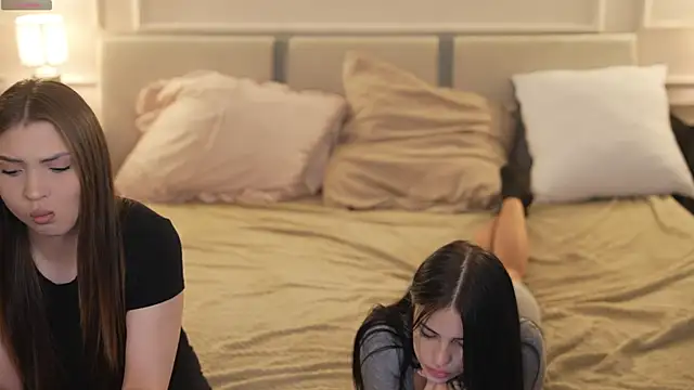 Snapshot of Tina_Breeze chatting on October 16, 2025, 8:22 am Tina Breeze online show from October 16, 2025, 8:22 am