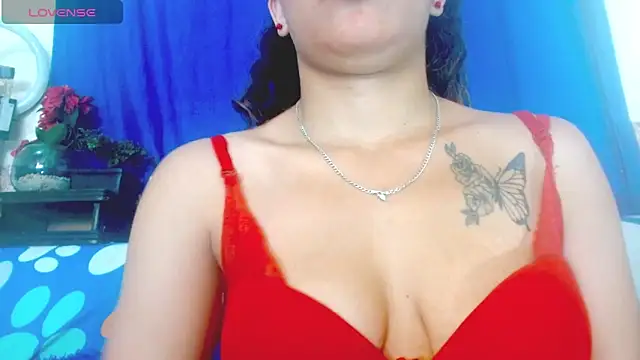 Eva Hoot online show from April 27, 2026, 2:26 pm