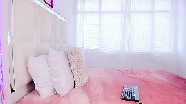 camila  joy online show from December 2, 2024, 7:00 pm