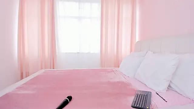 camila  joy online show from December 10, 2024, 6:28 pm