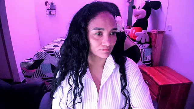 rayza mature 154 online show from May 6, 2026, 11:20 pm