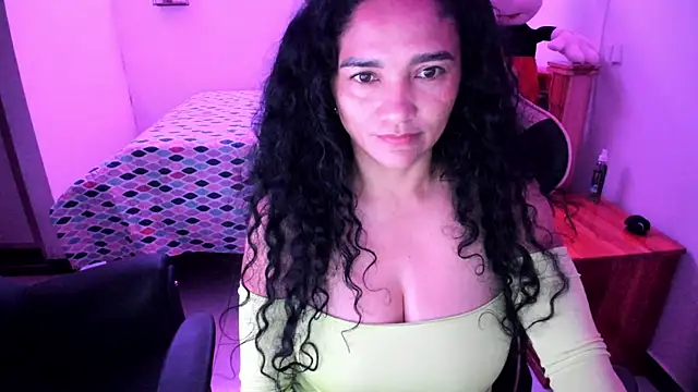 Snapshot of rayza_mature_154 chatting on June 6, 2026, 4:34 pm rayza mature 154 online show from June 6, 2026, 4:34 pm