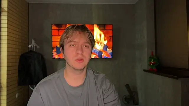 kiopiggy online show from December 20, 2025, 3:26 pm